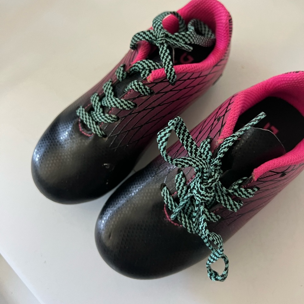 Girls cleats
